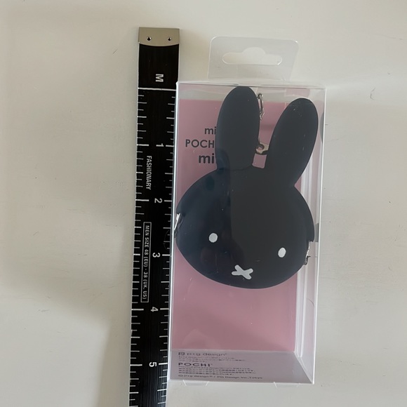 🆕 Small Miffy Keychain Pouch (Black) - Picture 9 of 9